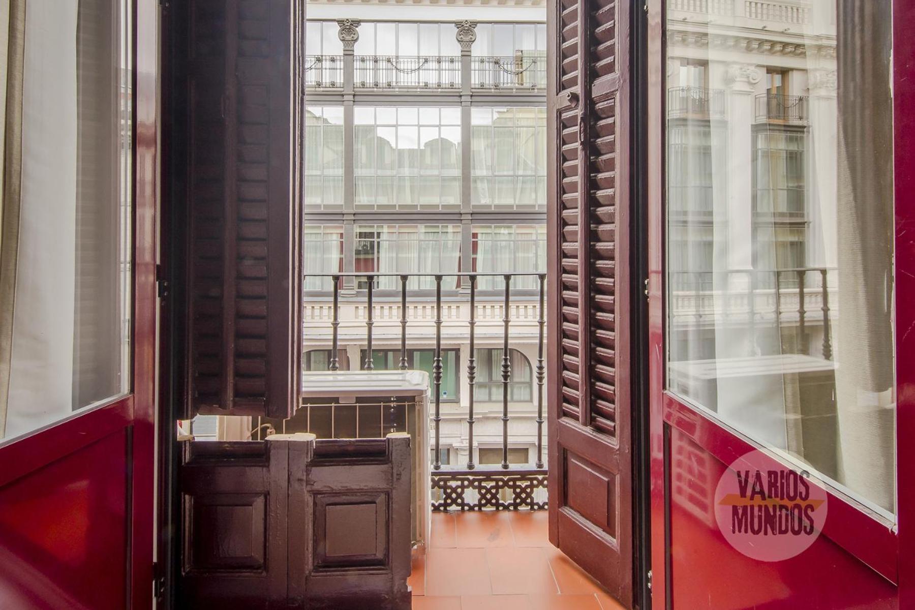 Comodo Y Centrico Loft En Calle Carretas - Madrid Centro Exteriör bild